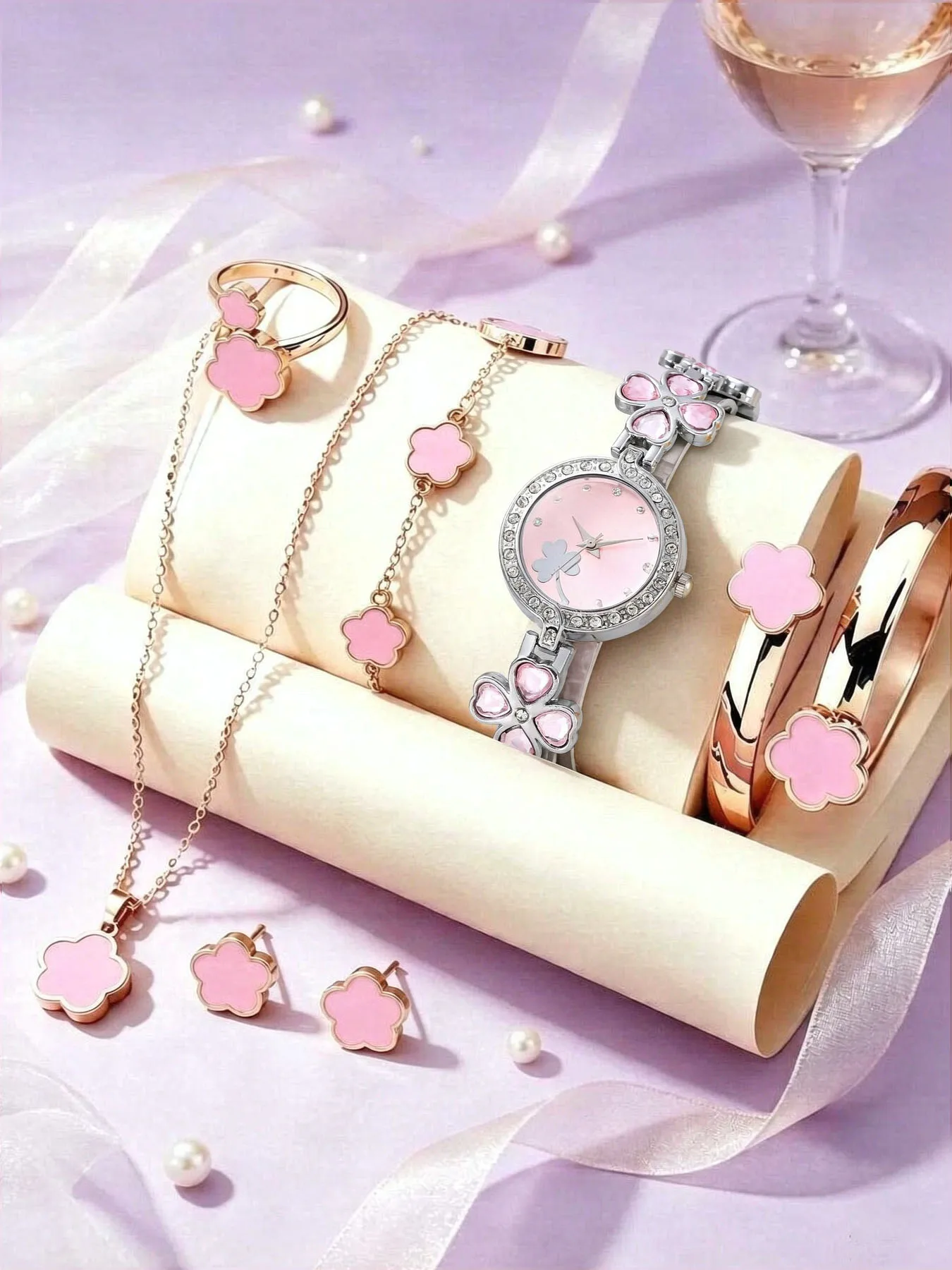 Women's bracelet watch with diamond points, a best-selling gift item and ladies' jewelry watch