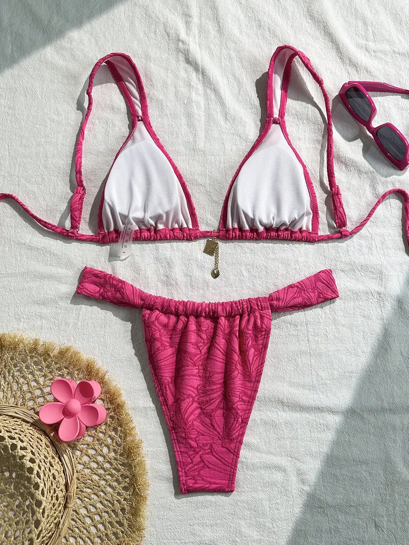 

Pink Floral Texture Triangle Bikini Set With Pendant Women Beach Vacation Swimsuit