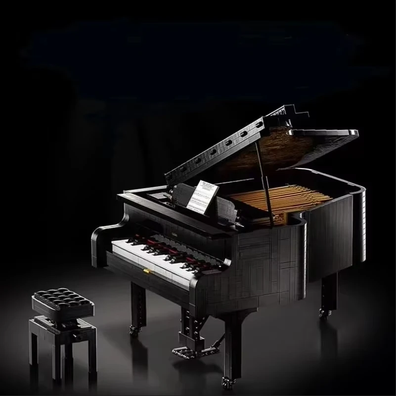 

Сборка музыкального инструмента-пианино из строительных блоков — это сложная модель для взрослых, которую можно использовать как музыкальный инструмент или в качестве подарка-игрушки.