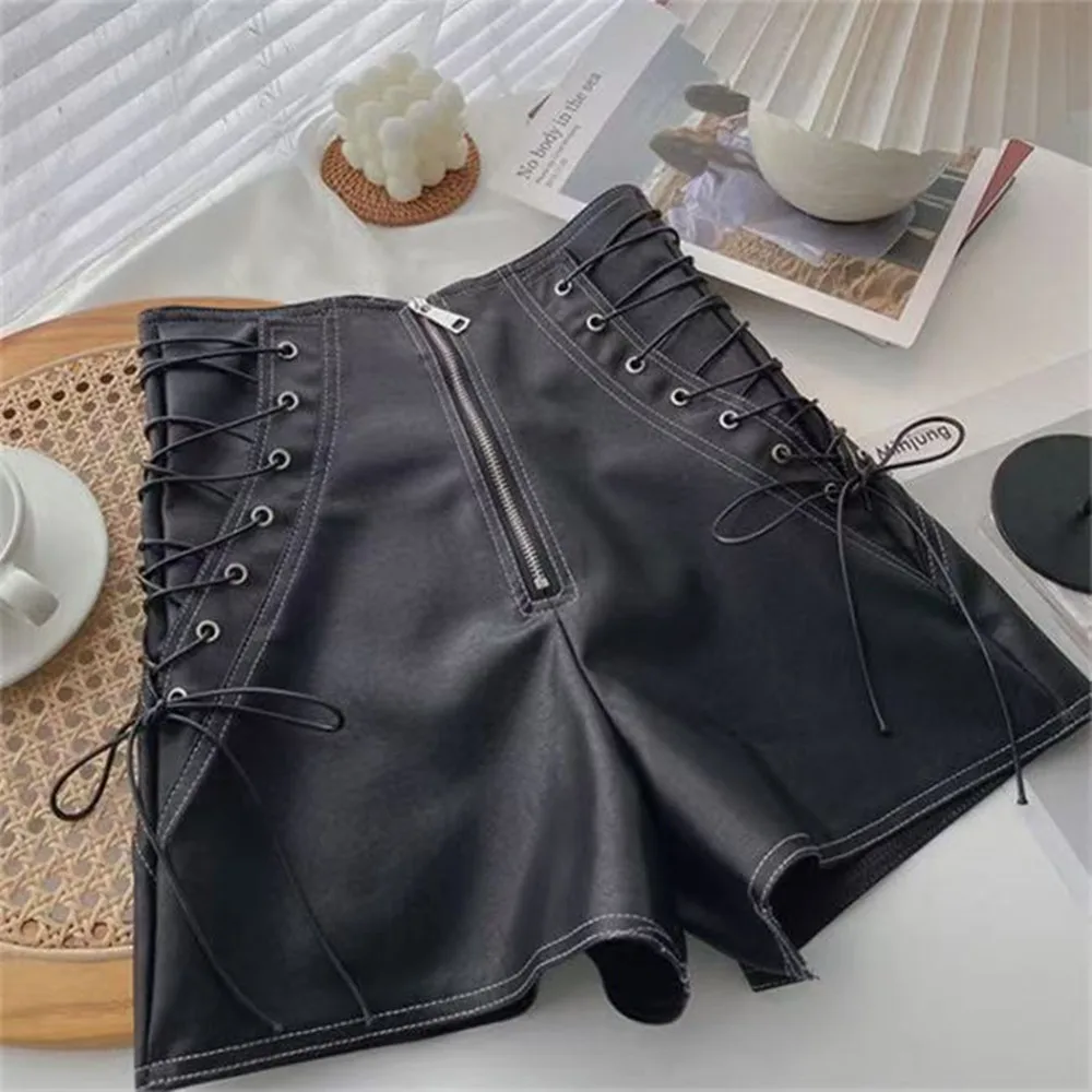 

Girls' Leather Shorts Autumn and Winter 2025 New Korean Version High Waisted A-line Drawstring Children's PU Shorts Boots Pants