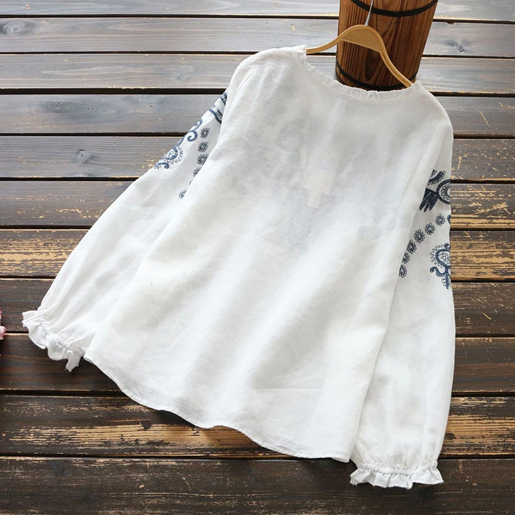 Retro okrągły dekolt, haftowany T-shirt z bawełny i lnu, plus size, damski, casualowy, wygodny, uniwersalny, tuszujący niedoskonałości.