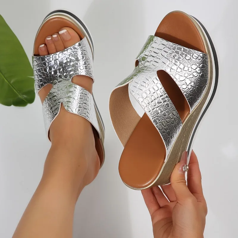 

2025 Summer New Slope Heel Shoes Round Head Fish Mouth Casual Solid Color Sandals Fashion Outerwear Slippers for Women