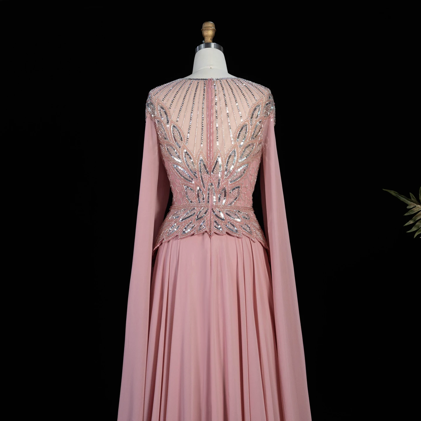 Sharon Said Abendkleider Glamouröses Schwarzes Chiffon-Paillettenkleid mit Perlen und Cape-Ärmeln Luxuriöses Dubai-Formelles Partykleid SS104 Maßanfertigung – Detail 27
