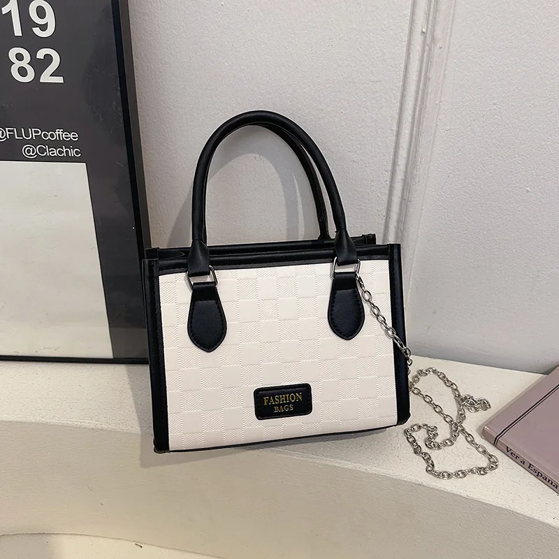 

2026 fashionable new arrival casual and personalized women shoulder bag simple and elegant ladies' small square bag