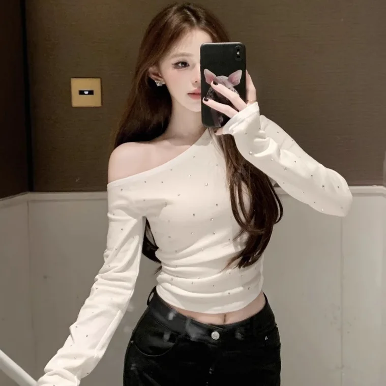 

Spicy Girl Rhinestone Off-Shoulder Long Sleeve T-Shirt For Women, Autumn Design, Unique Ruched Slim Fit Short Base Shirt