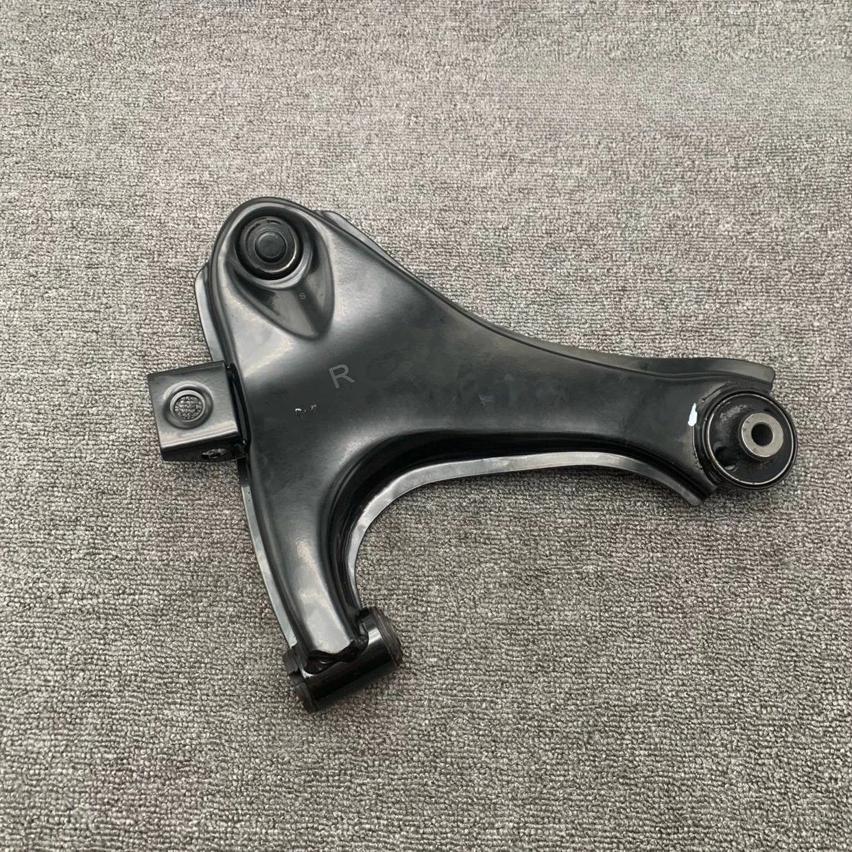 

Lower Control Arm for Daihatsu Terios Triangle Arm Lower Link Lower Suspension Arm - T-Rui Parts