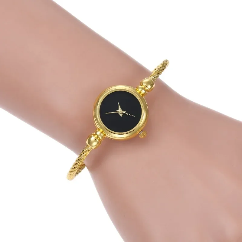 Montre-bracelet à quartz de style couple pour femme, bracelet en acier, montre décontractée, or, argent, minimaliste, marque de mode