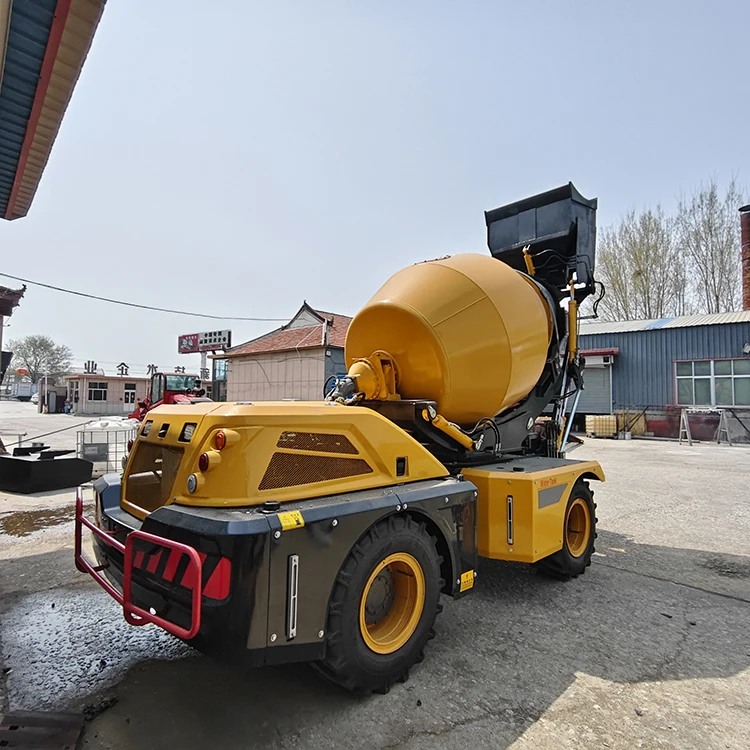 3.2 متر مكعب آلات شاحنة خلط الخرسانة الاسمنتية المحمولة ذاتية التحميل