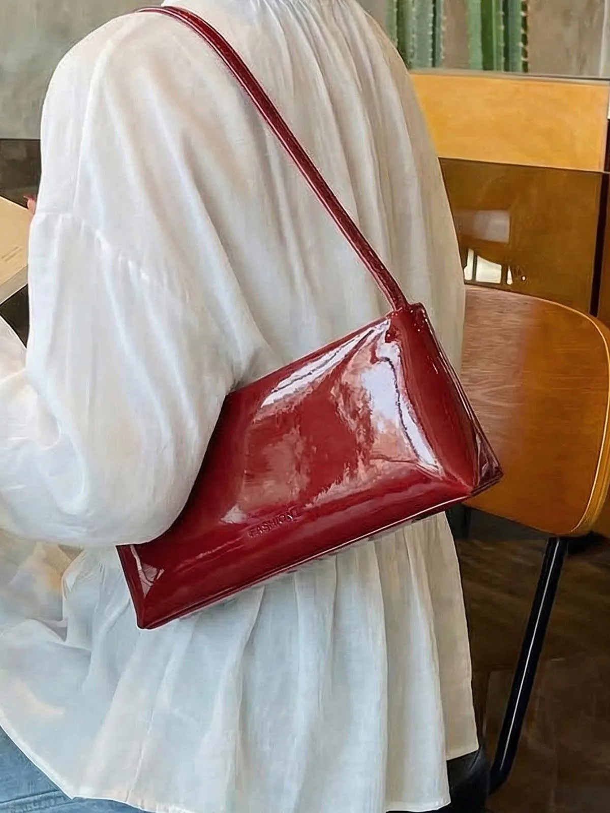 bolsa-de-ombro-feminina-em-couro-envernizado-vermelho-temperamento-2026-nova-moda-bolsas-de-axila-luxuosas-para-festa-clutch-quadrada
