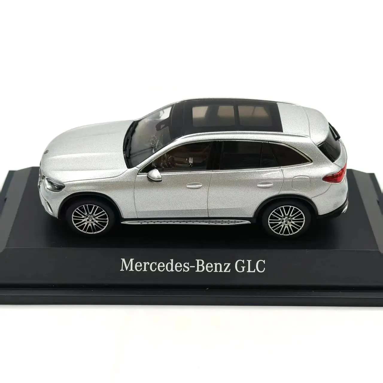Mercedes Benzミニカー　1／43 メルセデスベンツGLC GLC Diecast 1:43 Mercedes-Benz GLC Coupe Car Model Mercedes-Benz