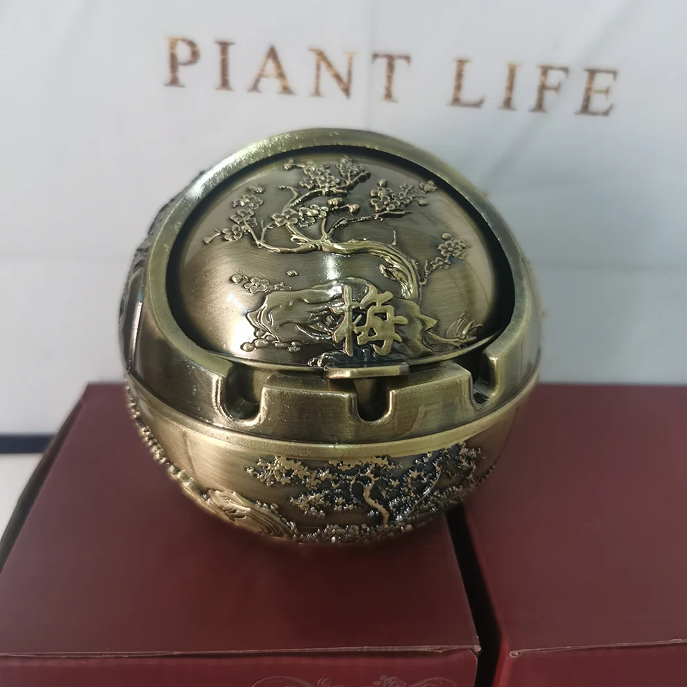 Large Spherical Ashtray, Plum blossoms, orchid, bamboo, chrysanthemum metal Ashtray with cover windproof, Smoking accessories