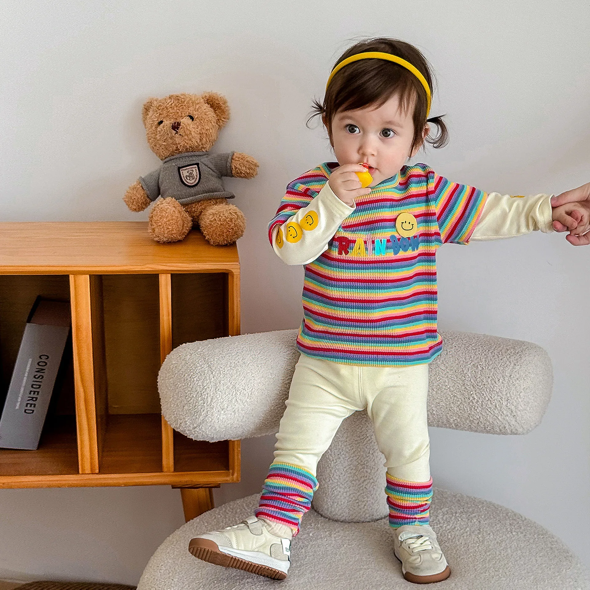 

Детский полосатый костюм, новинка 2024, осенняя футболка из двух предметов для девочек, детские леггинсы, комплект из двух предметов