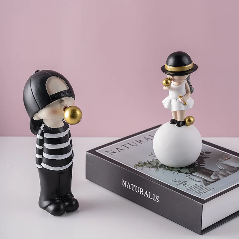 Creative Style Bubble Girl Modern Doll Children Blowing Bubble Gum Statue Living Room Decoration Modern Gift for Girlfriend