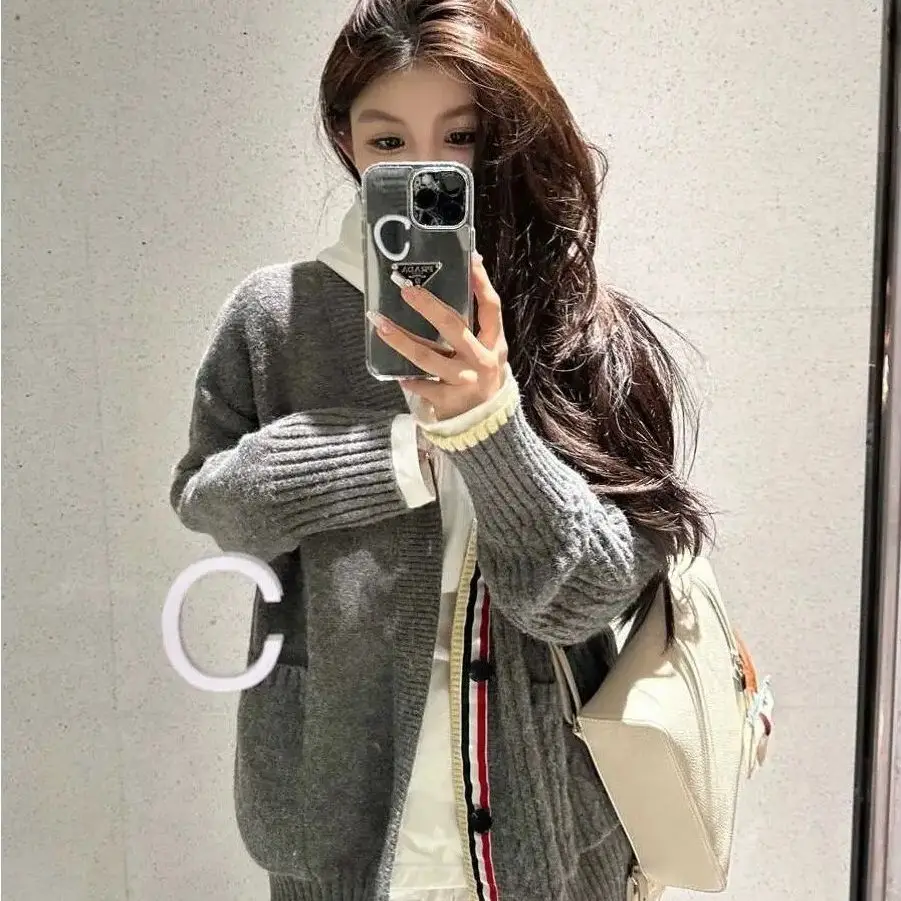 

Gray Korean Fashion Knitted Cardigan Women Button Retro Casual Loose Sweater Jacket Women Designer Elegant Retro Cardigan 2024