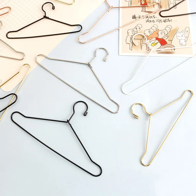 

Metal Mini Hangers Hanging Dollhouse Furniture, Decoration for 1/6 Doll Miniature, Gold Color Hanger, 40mm, 65mm, 100mm, 10Pcs