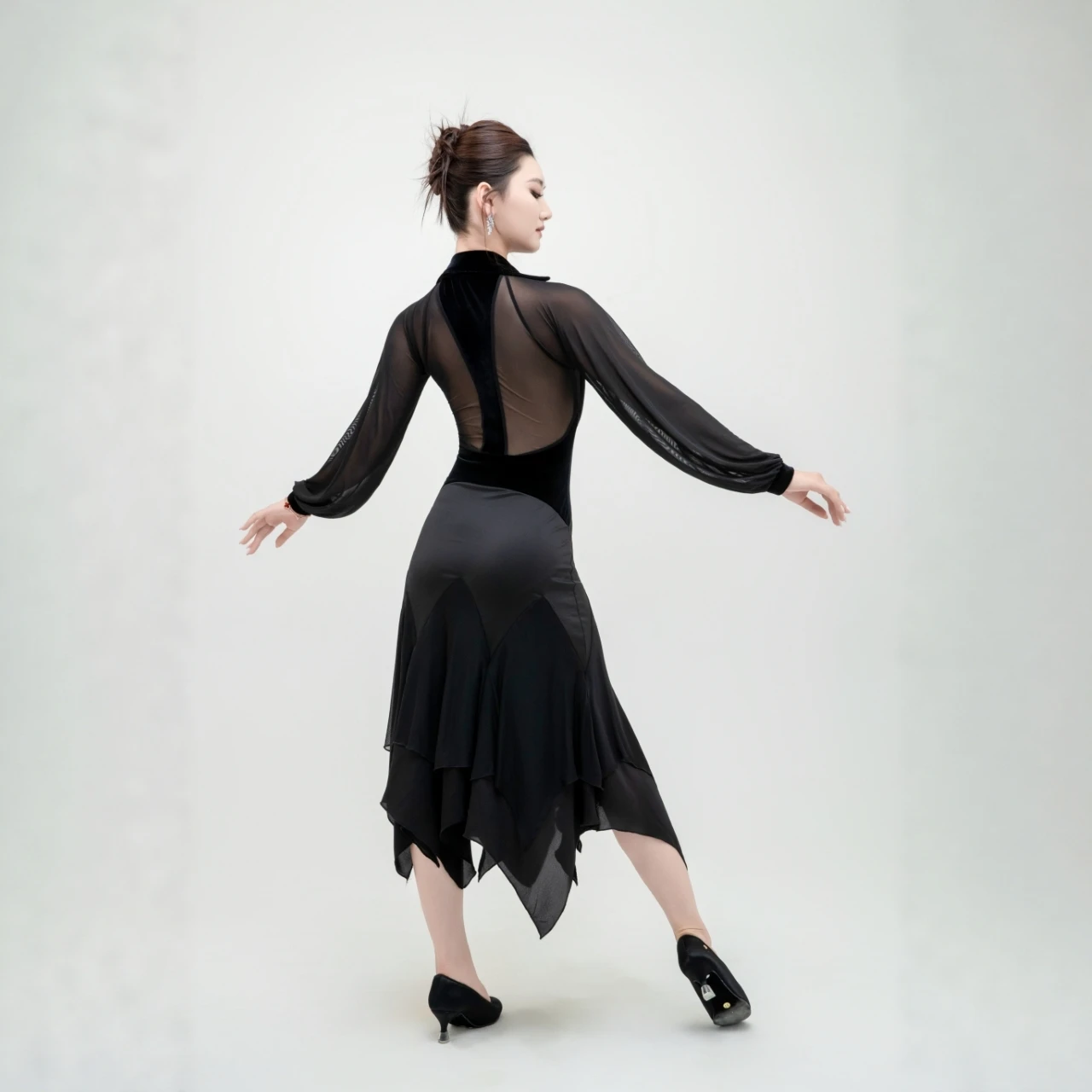 Schwarz Mesh Ärmeln Ballroom Dance Kleid Frauen Rumba Latin Dance Wettbewerb Kostüm Walzer Moderne Tanzen Kleidung SL14667