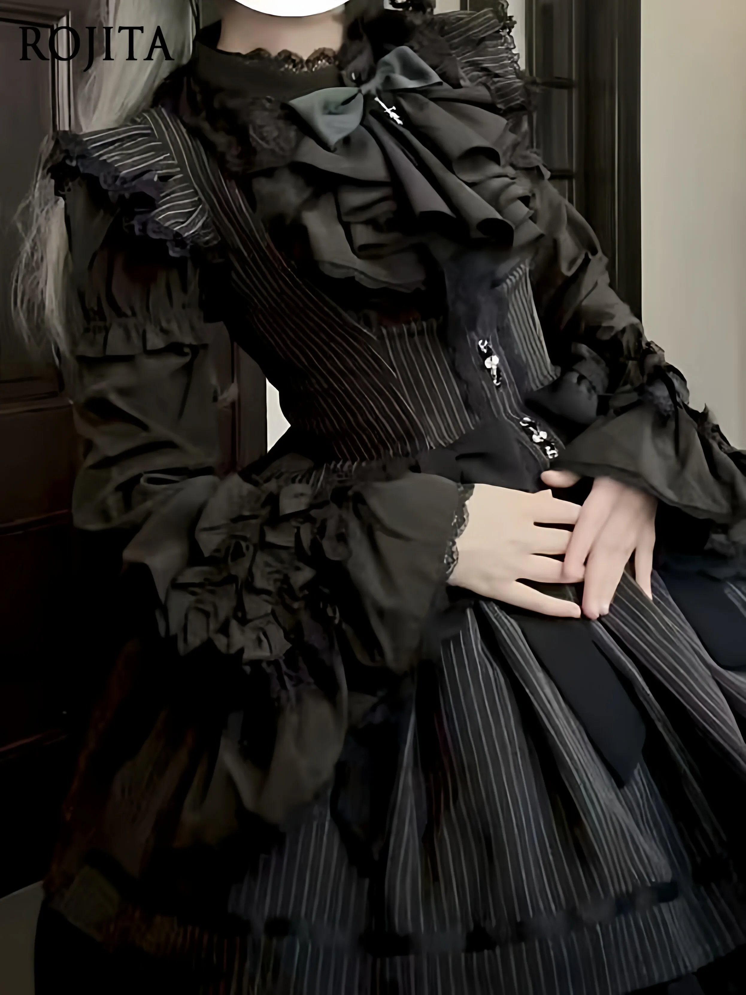 

Gothic Lolita Blouse with Detachable Bell Sleeves Spring Summer Ruffled Lace Stand Collar Shirt Women's Black White Blouse Tops