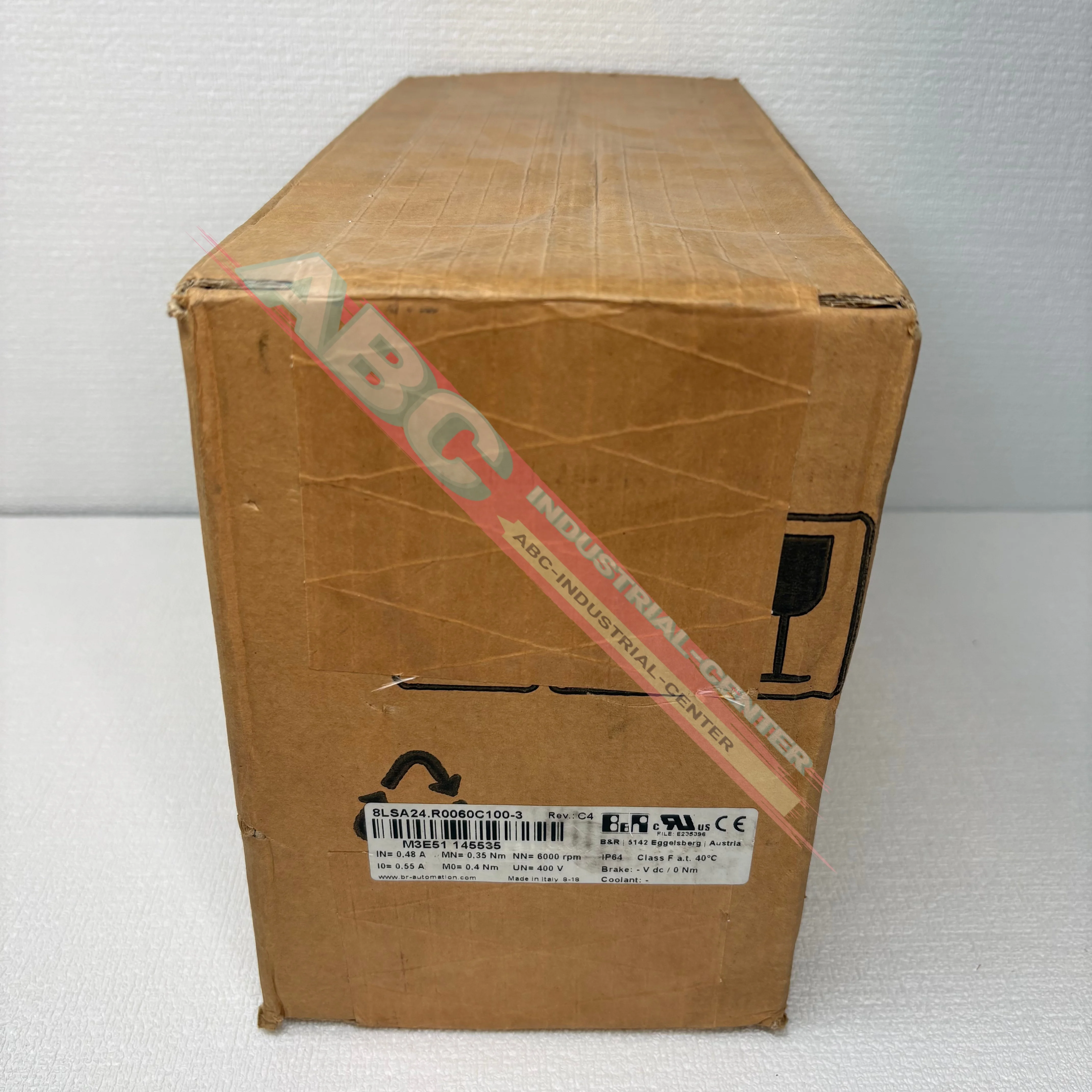 Серводвигатель 8LSA24.R0060C100-3 новый в коробке