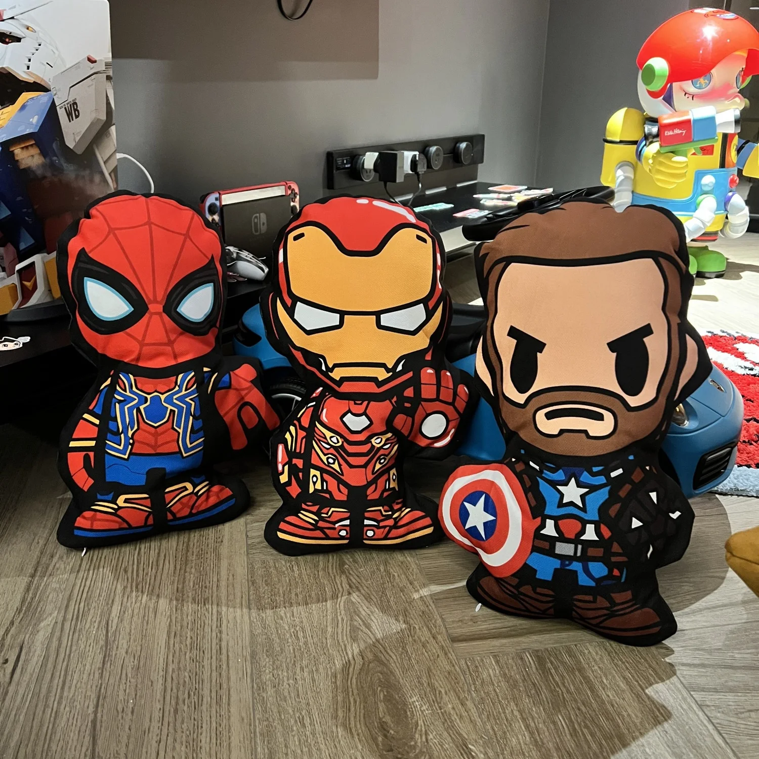 Travesseiro de pelúcia de desenho animado do homem de ferro da marvel e homem-aranha 40cm, almofada fofa de personagem de pelúcia, presente de decoração de sofá de quarto de super-heróis