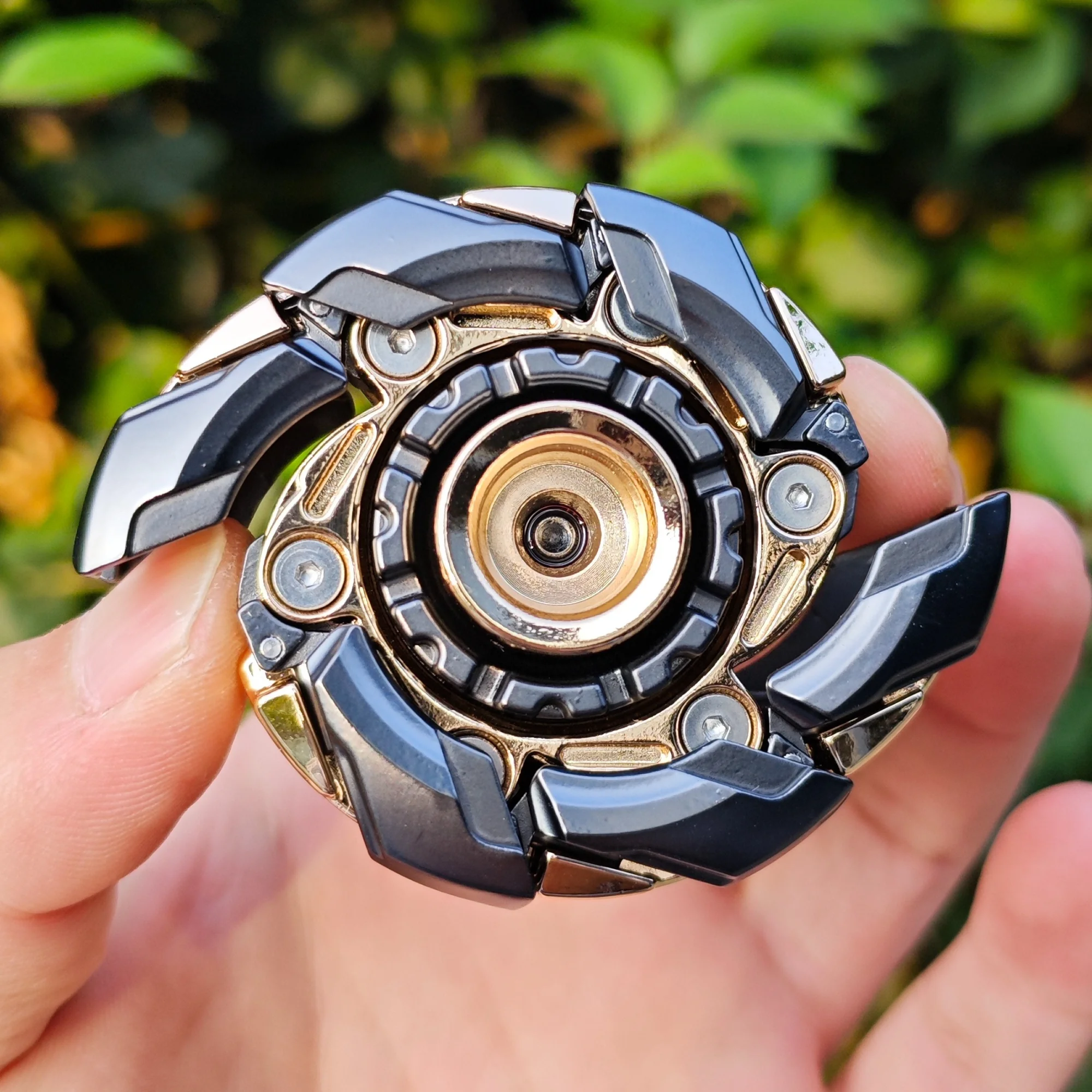 EDC Fidget Sliders Fidget Toys alivio del estrés para adultos Metal magnético Fidgety Mood Buster armadura abierta Spinning TopFidget Toys