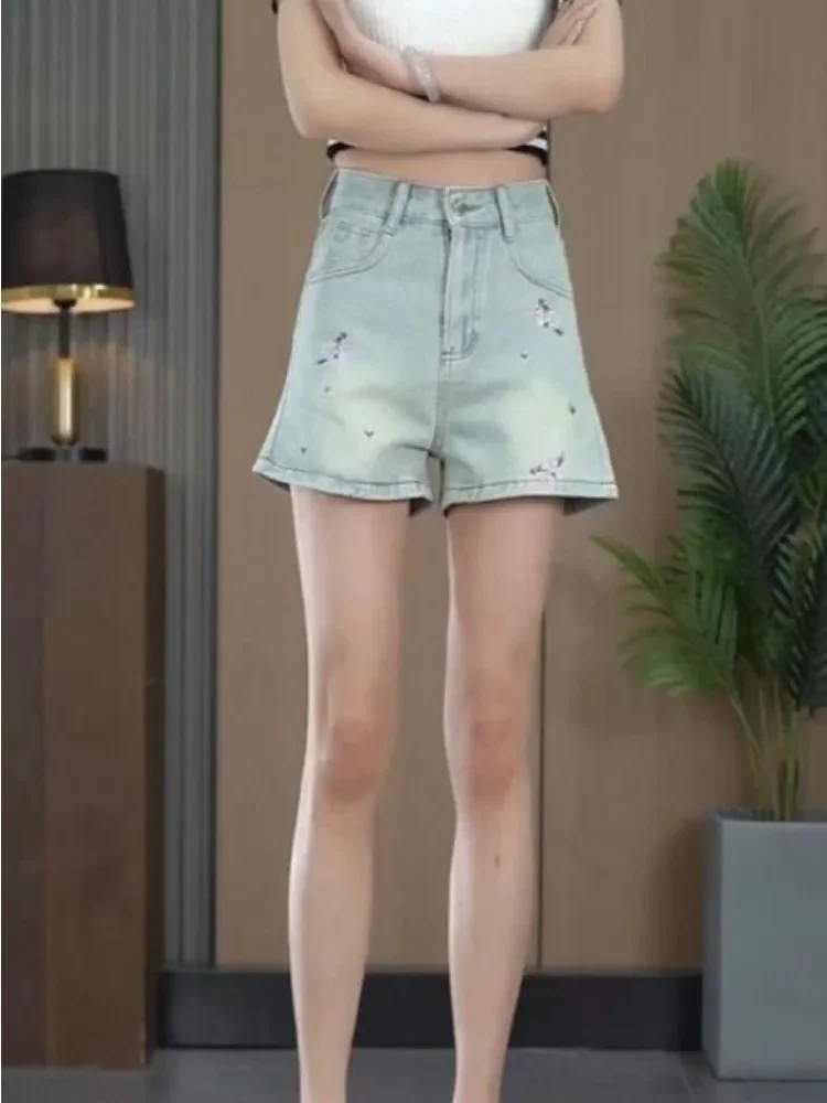 

Outdoor Korean Style Embroidery With Waist Pocket Women's Denim Shorts Design Flowy Elasticty Aesthetic Female Short Jeans Pants