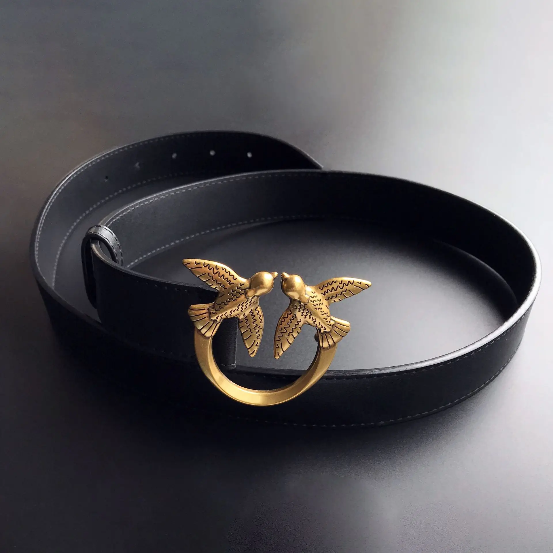 

Новый повседневный кожаный ремень с пряжкой, модный стильный поясной ремень, универсальный незаменимый аксессуар на каждый день для женщин