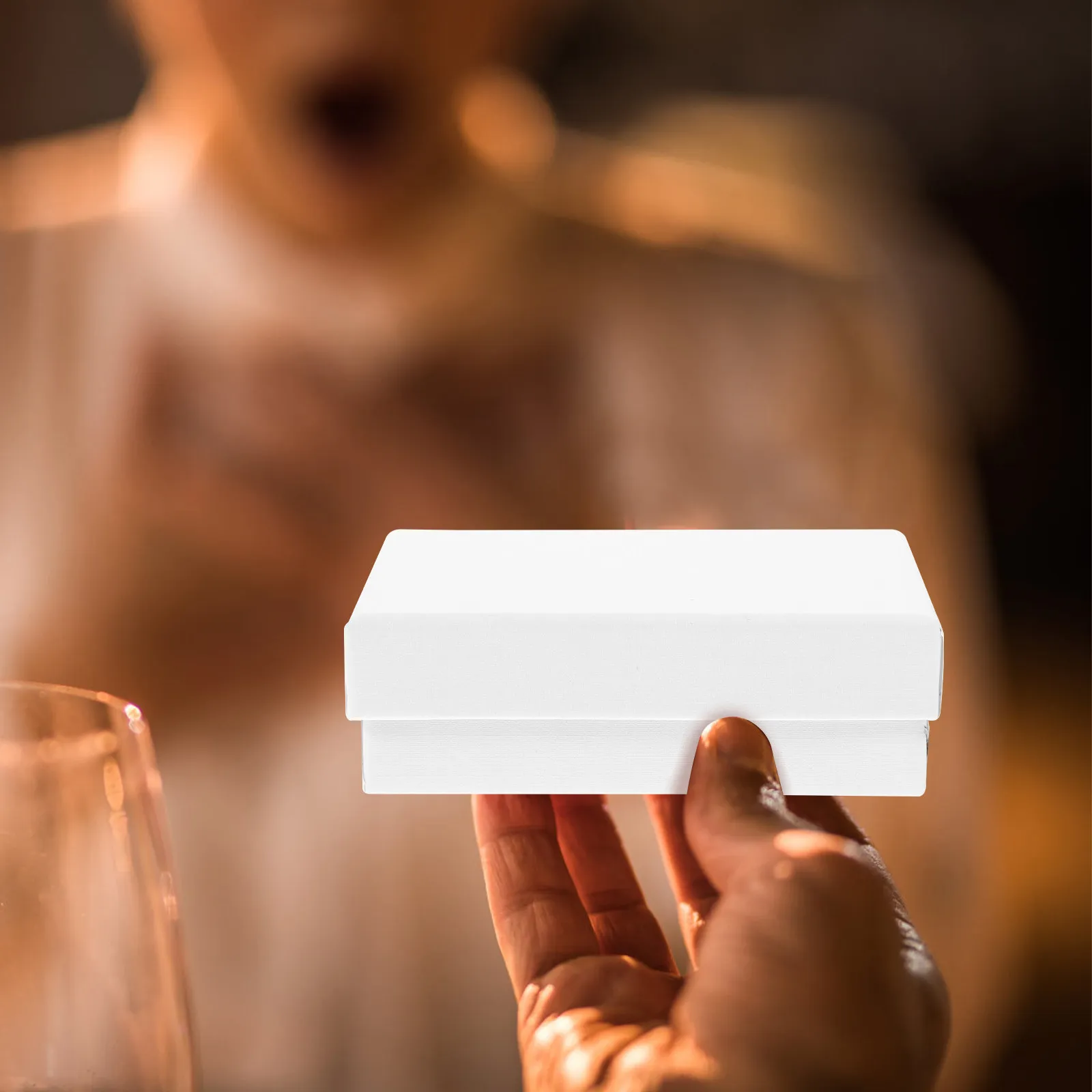 

Набор из 18 маленьких шкатулок для украшений: для ожерелий, серег, браслетов, картонные коробки для хранения ювелирных изделий, подарочная упаковка для дома и путешествий