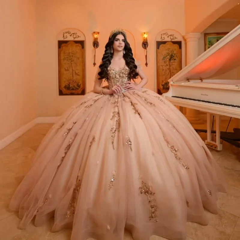 Sukienki Quinceanera na zamówienie, szampańskie, z odkrytymi ramionami, cekinowe aplikacje kryształowe, kokarda, długi tren, zdobione koralikami, Vestido 15 Quinceanera