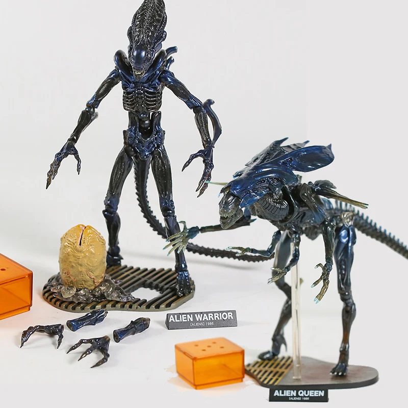 Sci-Fi Revoltech 016 Alien Warrior 018 Alien Queen Action Figure