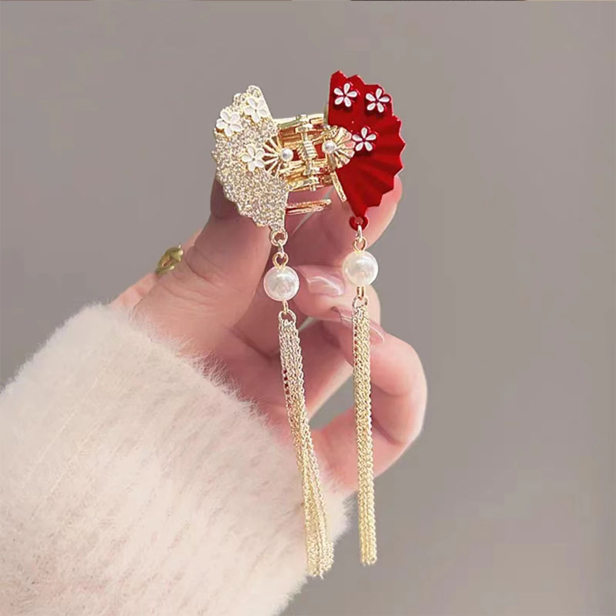 

Chinese Style Hair Clip Women Accessories Hairpin Tassel Headdress Shape Fans Clips Pendant Women Fahsion Red Headdress