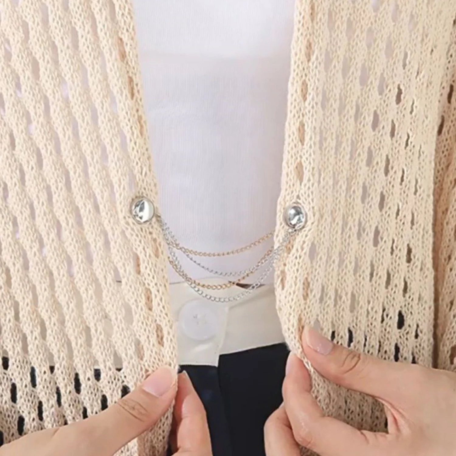1 Pc  Magnetic Clothing Clip Clothes Clips With Chain Pants Leg Fixed Pinless Women's Brooches Removable Clothing Accessories image 3