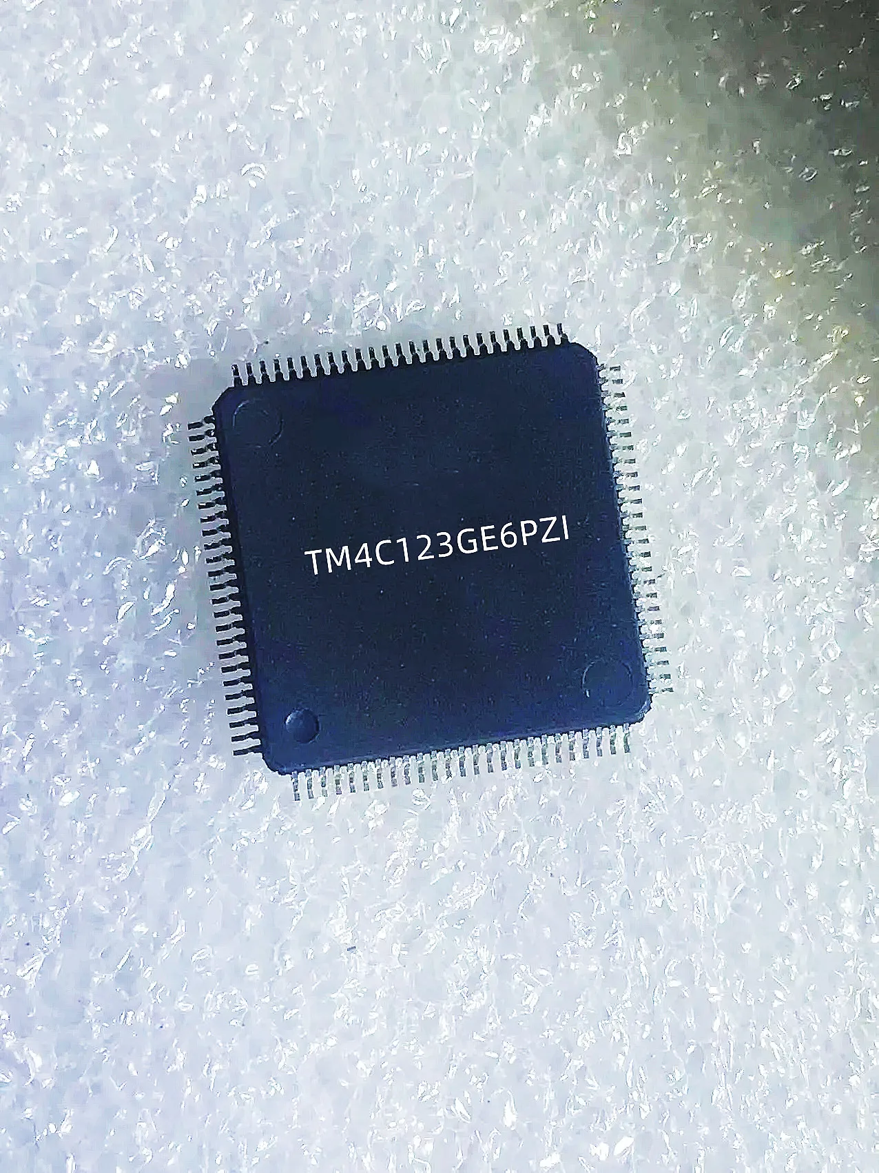 

1PCS TM4C123GE6PZI QFP Original Spot TM4C123GE6PZI Professional Electronic Component Allocation List