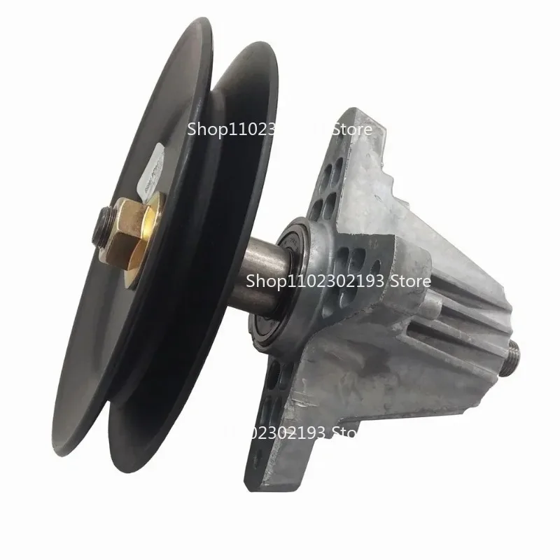 For MTD Troy Bilt Cub Cadet 918-04822A 918-04822B LT4200 LT2000 LTT500 YT542K V90GS V91GS Mower Deck Spindle