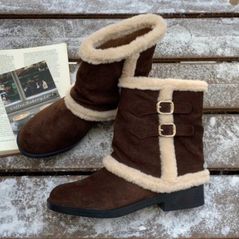 Botas de nieve cortas y cálidas de felpa para mujer, botines de ante sintético marrón, botas de plataforma de diseño decorado con doble hebilla de lujo, otoño e invierno