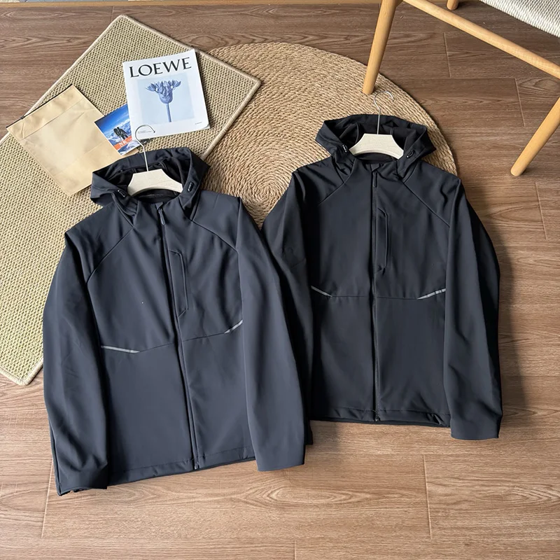 Outdoor Jacket, Men, Fishing, Camping, Leisure, Cycling, Sports, Versatile， Traveling, Soft Shell with Fleece Lining and Hood