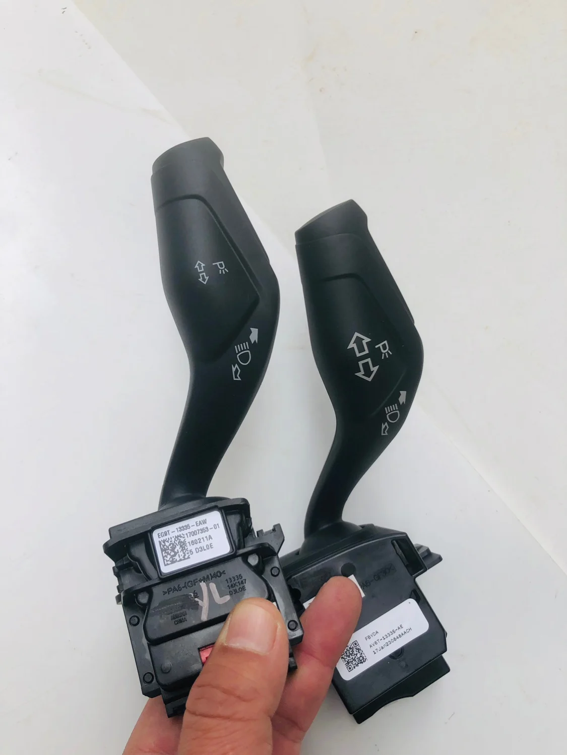 

1pcs For Ford Focus Mondeo Edge Taurus Turn Signal Switch Combination Switch