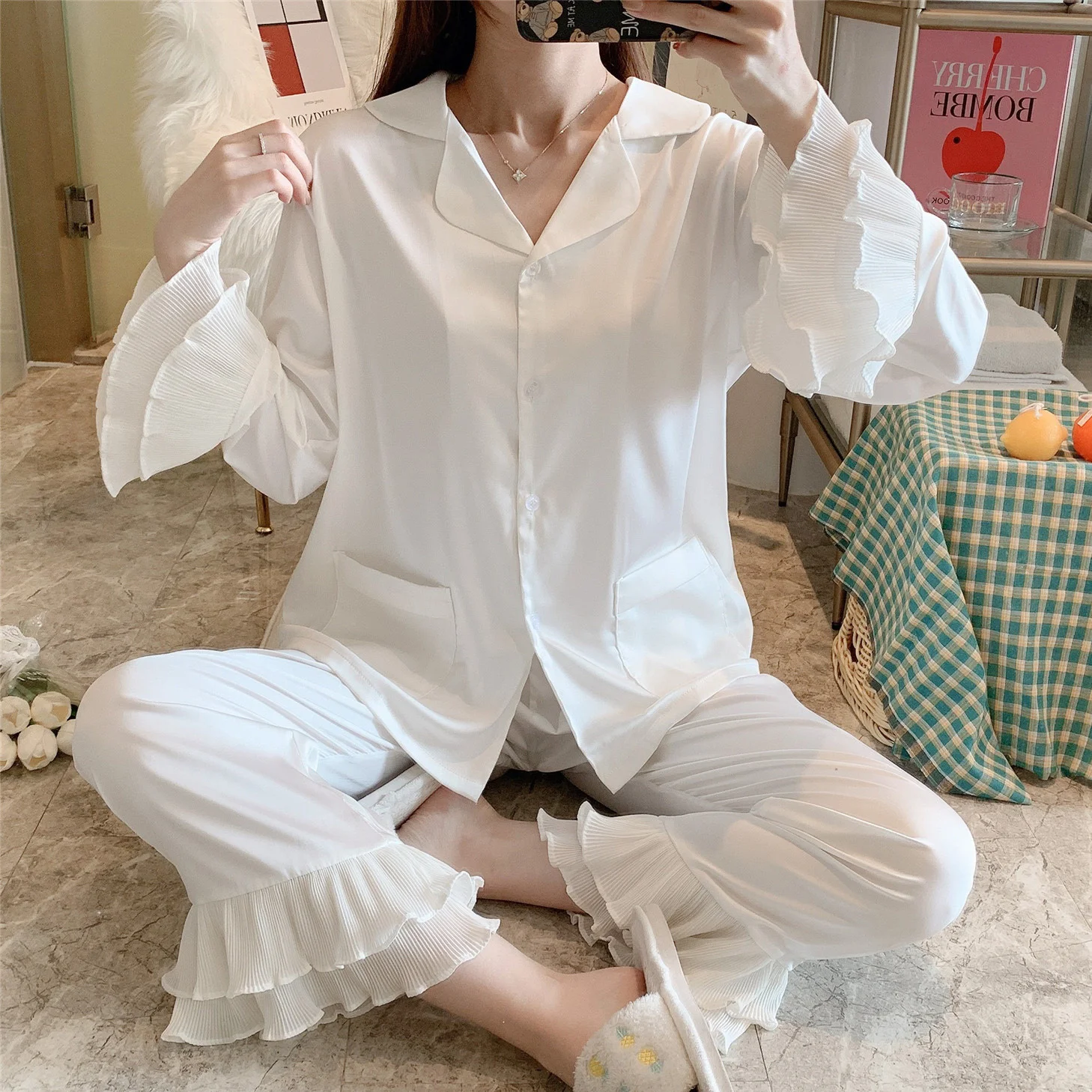 

Женские пижамные комплекты: уютные домашние брюки и укороченный топ с V-образным вырезом и рукавом три четверти для весны и осени, комфортная повседневная одежда для дома