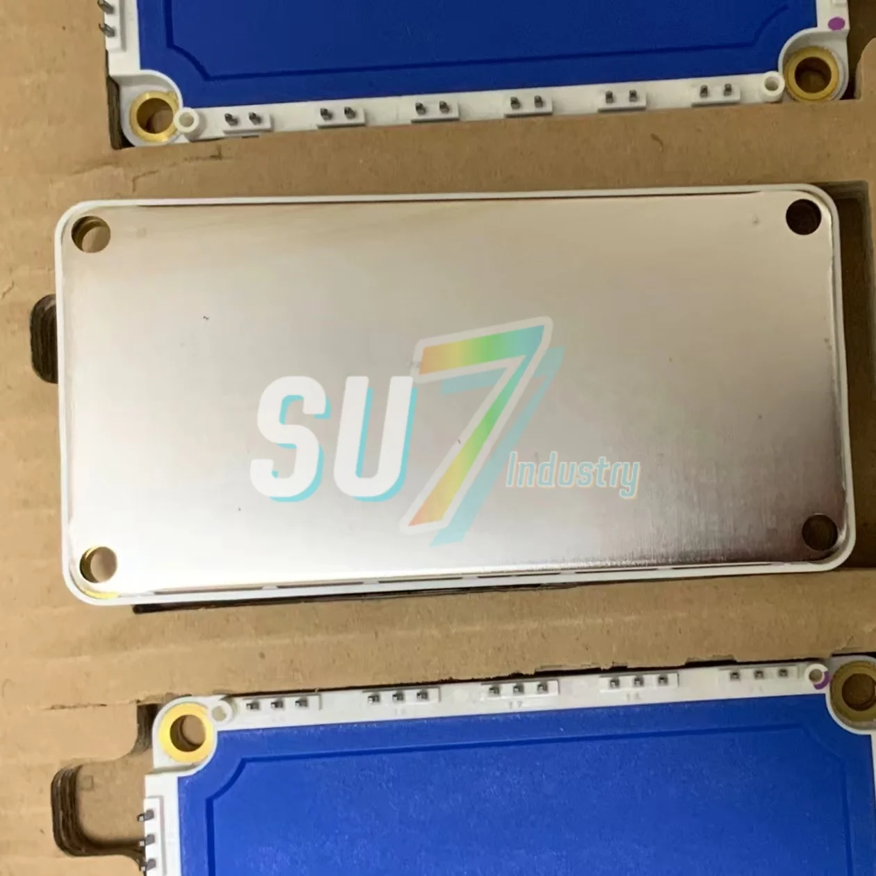 BSM75GD120DLC BSM100GD120DN2 neuf dans l'alimentation du module d'alimentation d'entrepôt