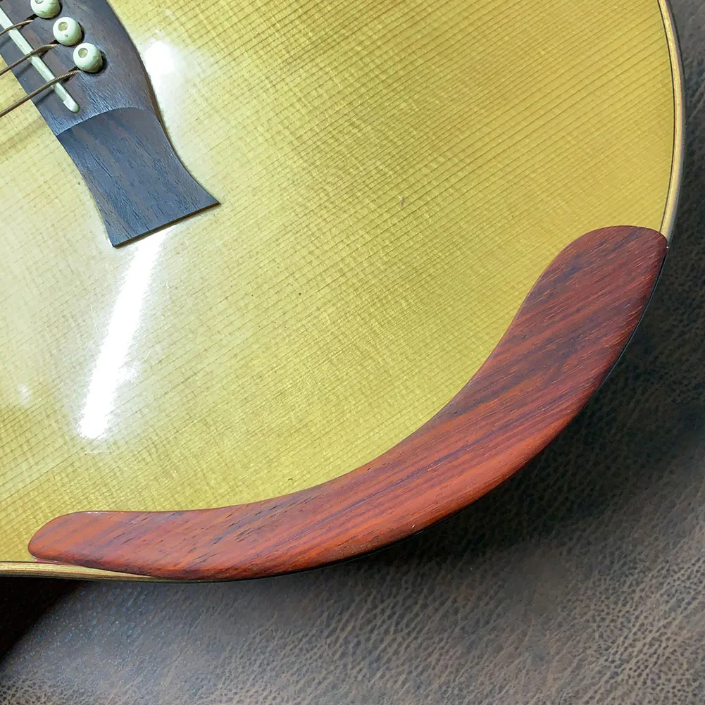 Wood Rest Accessory for Acoustic Guitar That Supports Consistent Right-Arm Angle and Improves Dynamic Range Control