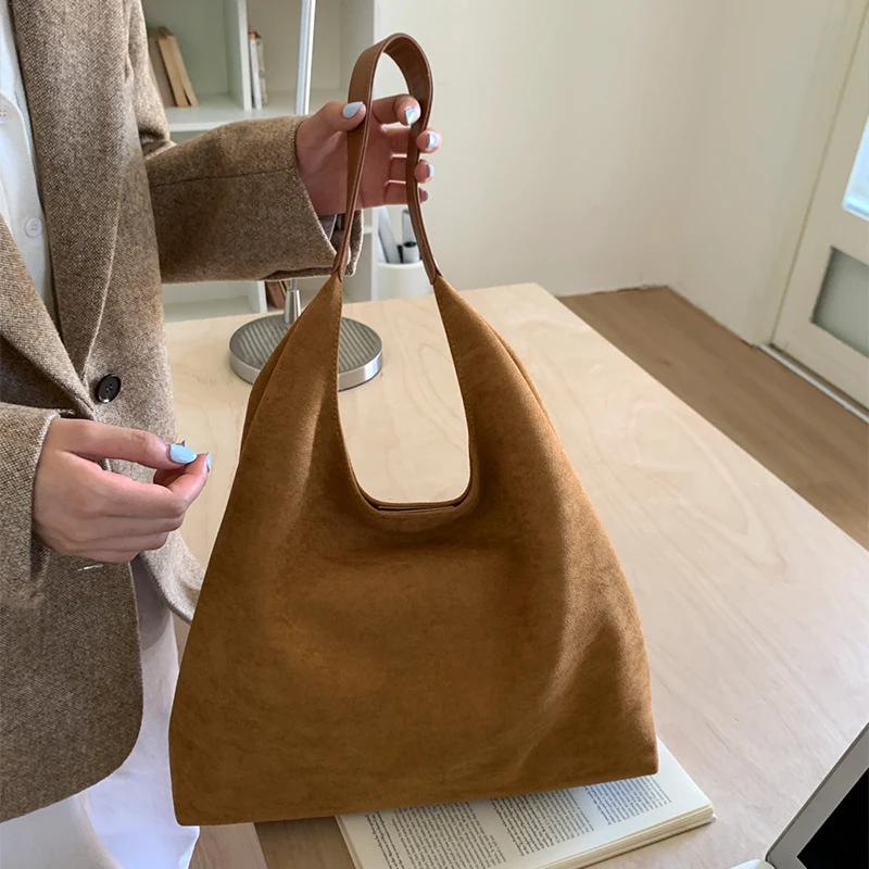 

Vintage Matte Leather Tote Bag High-class Style Commuter Underarm Bag Autumn/winter New Large-capacity Solid Color Shoulder Bags