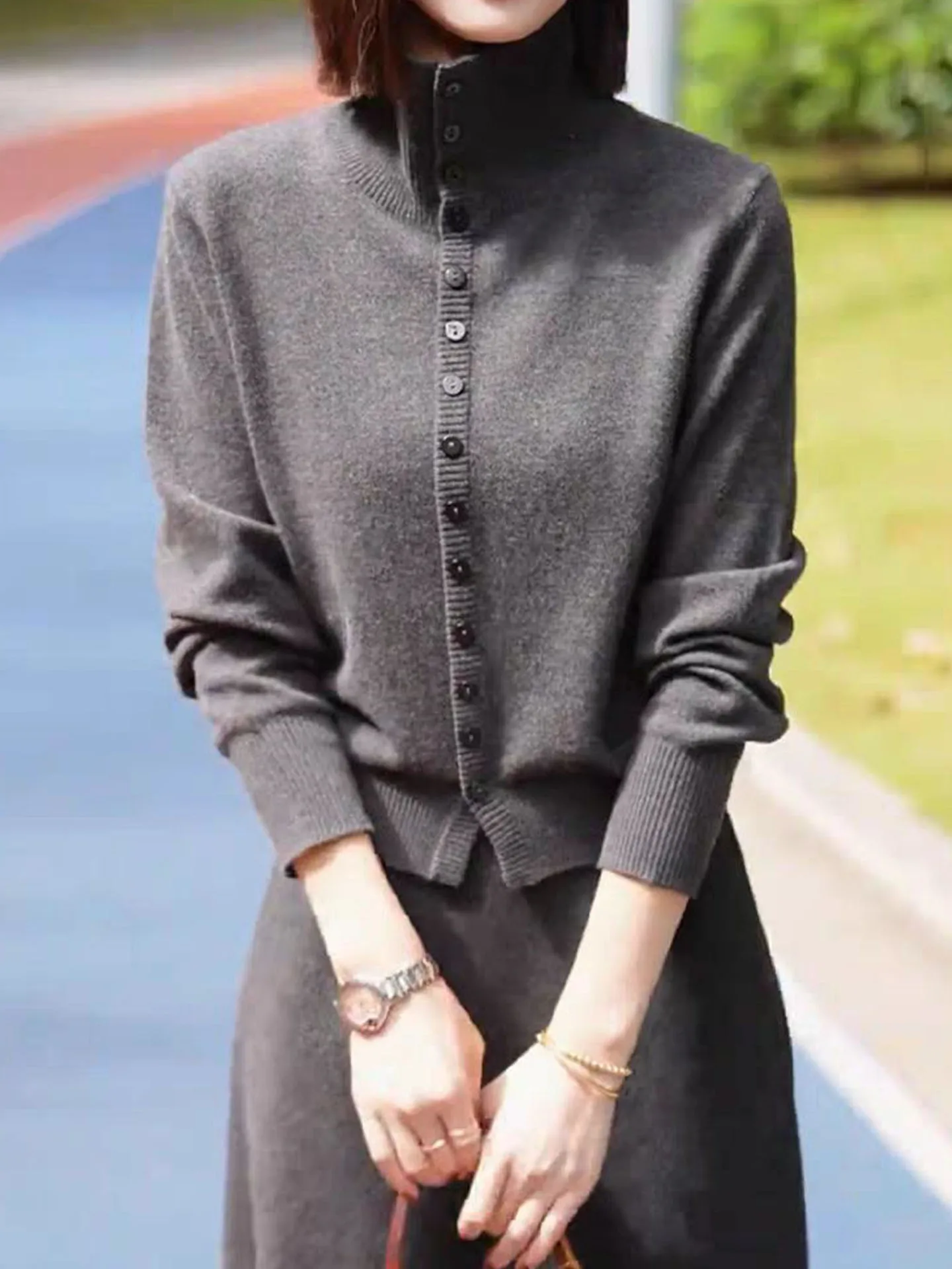 

Ele Pure Color Knitted Sweater Comfortable Warm Single Button Winter Top for Younger Looking European Faion Brand