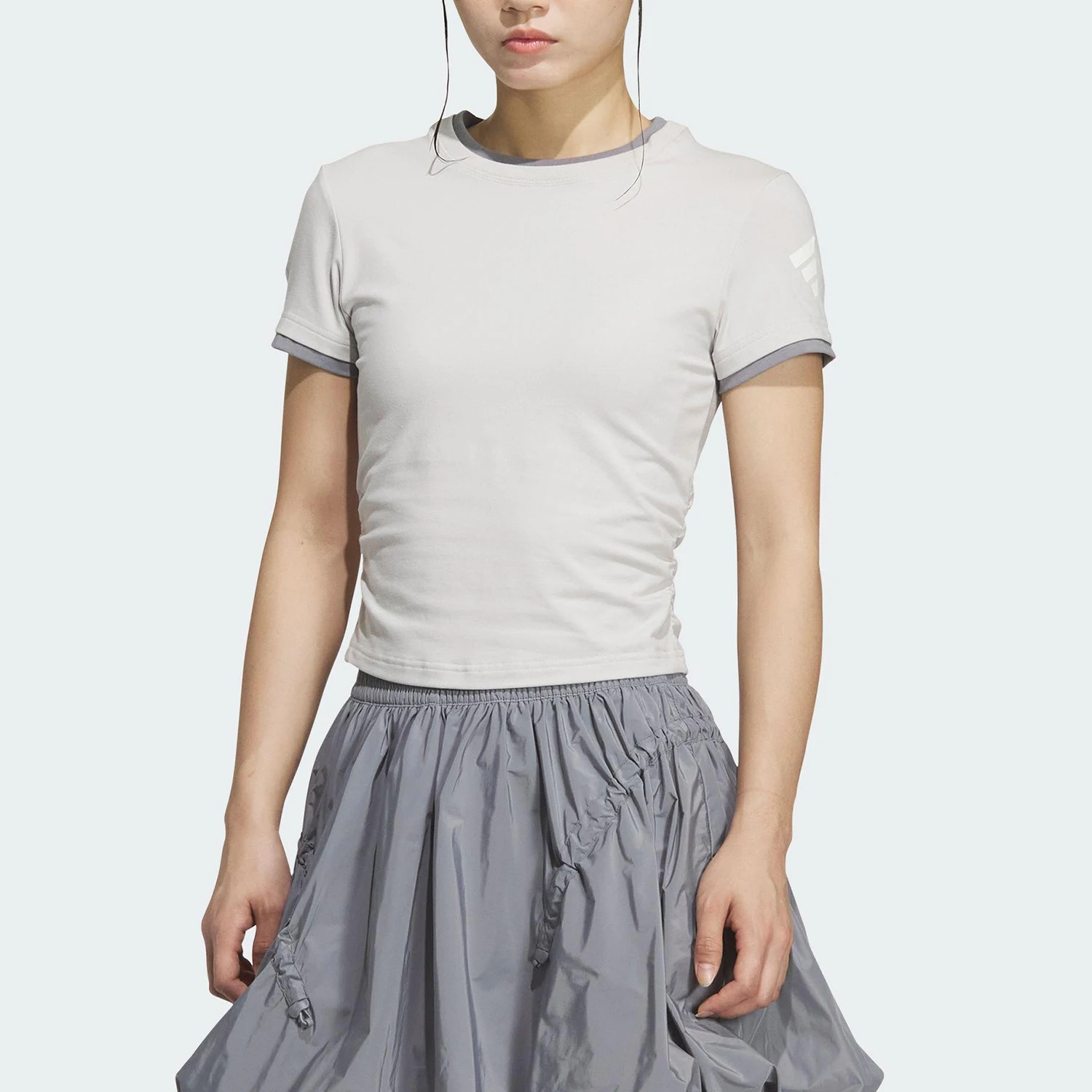 

Женская модная трикотажная футболка Adidas Authentic 2025 Summer Edition с коротким рукавом KF0695