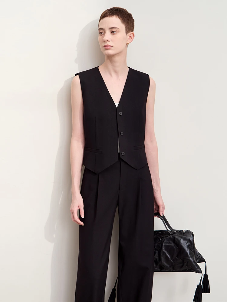 Amii Minimalism 2024 Women Vests Autumn New Old Money Style V-neck Clip Fashion Basic Female Slim Professional Jackets 12453006