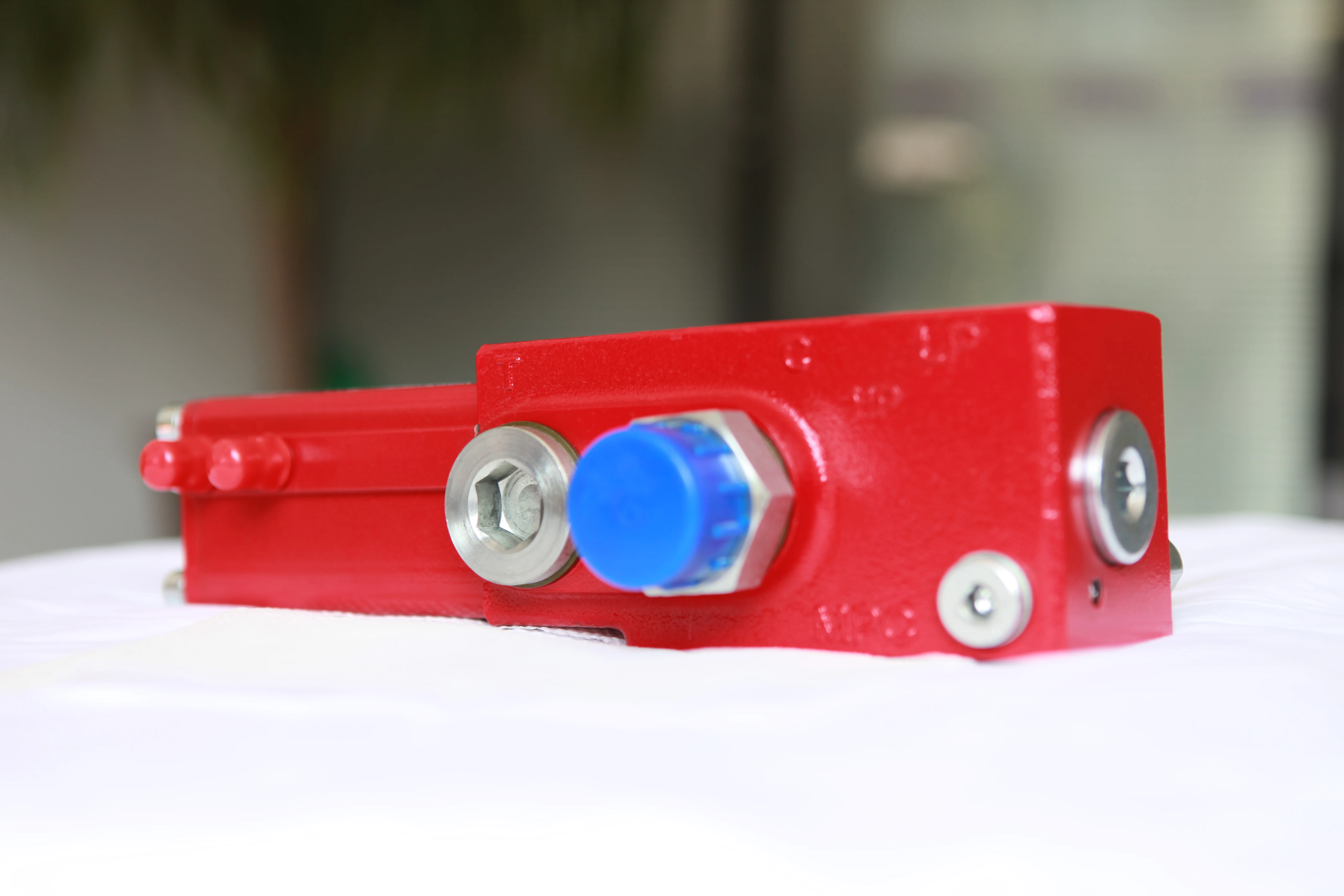 Truck Spare Parts Dumping Valves for Dump Truck Lifting Systems Fast Delivery