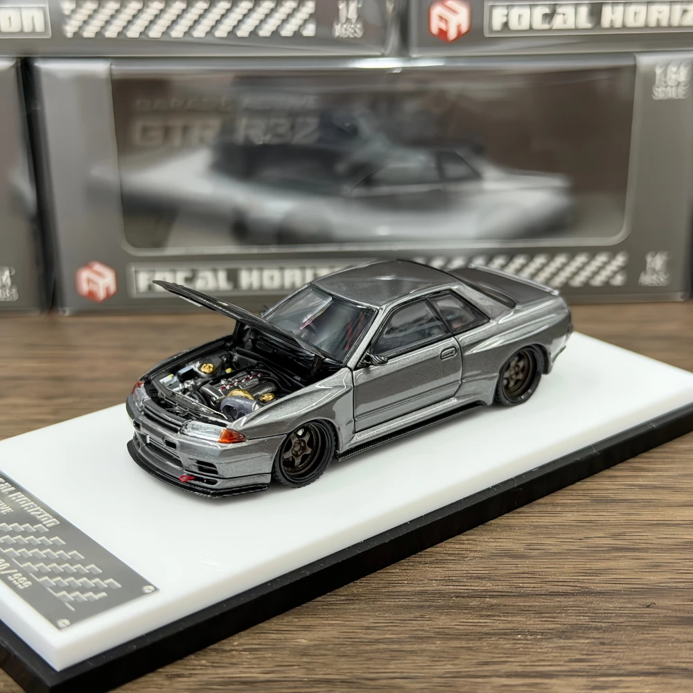 

Модель автомобиля Focal Horizon 1:64 Garage Active GTR R32, литая под давлением