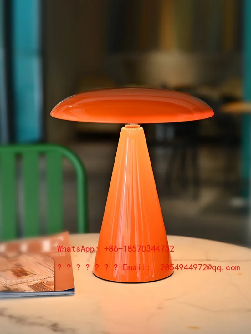 

Light Luxury High-end Living Room Bedroom Mood Atmosphere Light Charging Desk Lamp