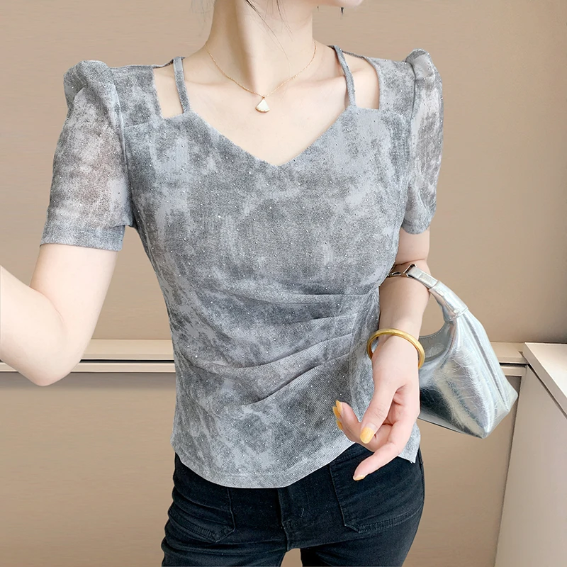 Stylowa damska koszulka z krótkim rękawem 2025 Summer New V-Neck Casual Top - elegancka młodzieżowa i wszechstronna bluzka dla drobnych pań