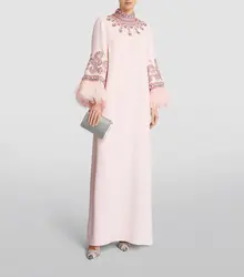 Abito da sera da donna elegante rosa saudita Pandora, collo alto, maniche lunghe abito da sera con macchia di piume di cristallo lungo fino al pavimento