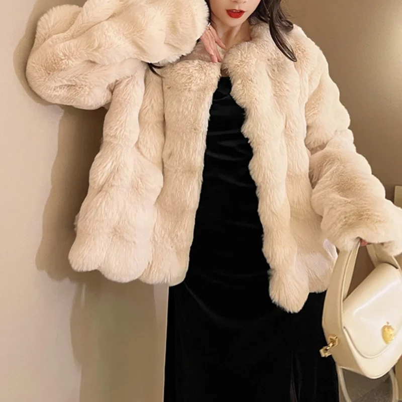 White Fur Coat for Women 2023 Autumn and Winter New Style Short Imitation Fur Plush Collarless Top Short Top Warm and Trend