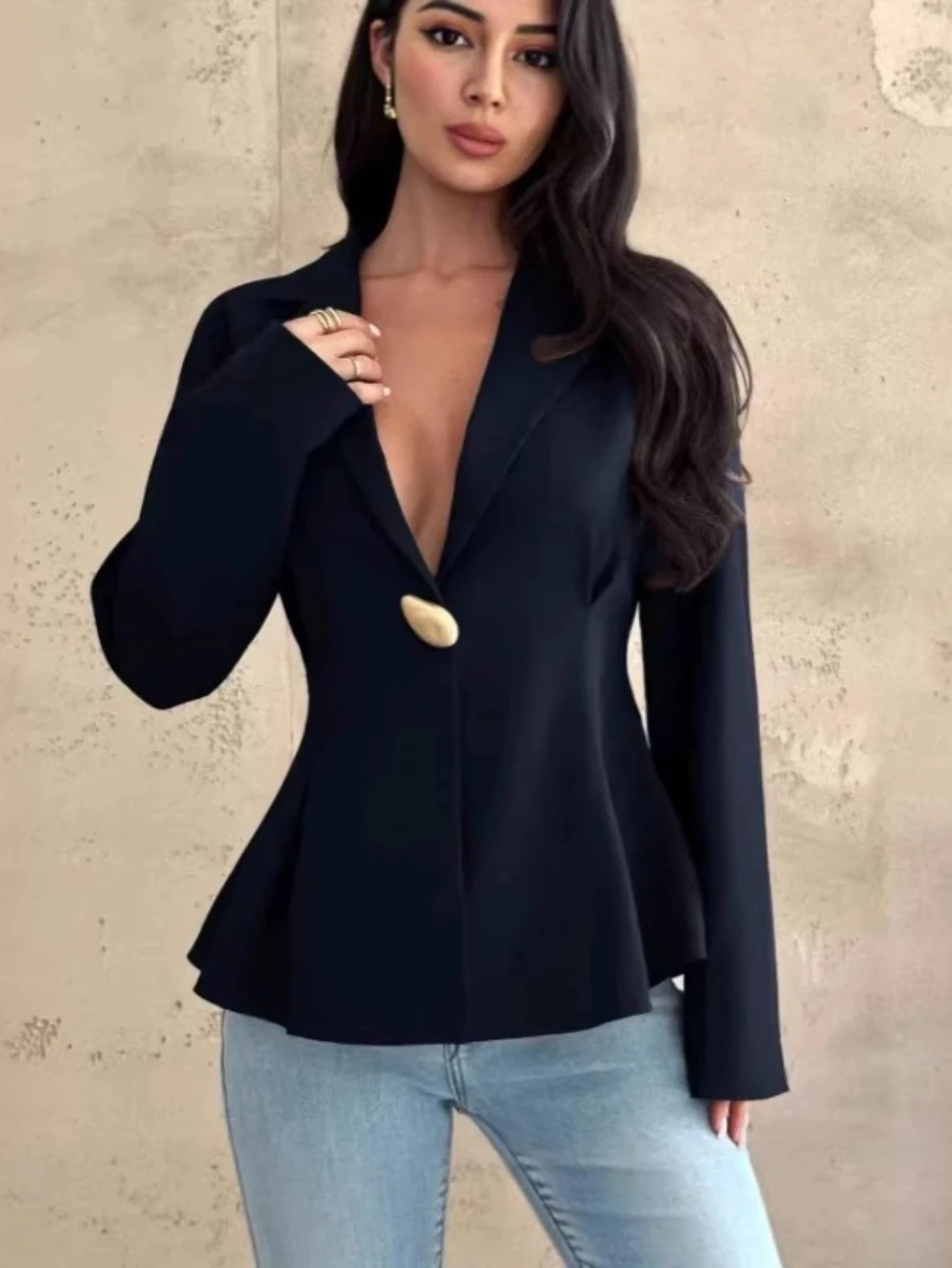 

Модный элегантный однотонный женский пиджак с V-образным вырезом, приталенный, на одной пуговице